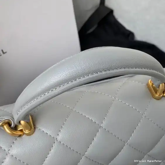 Hyper Peter CHANEL WITH TOP FLAP MINI HANDLE BAG 0513